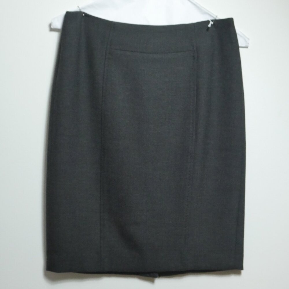 Women’s Ann Taylor LOFT Petites Black Pencil Mini Skirt - Size 2P
